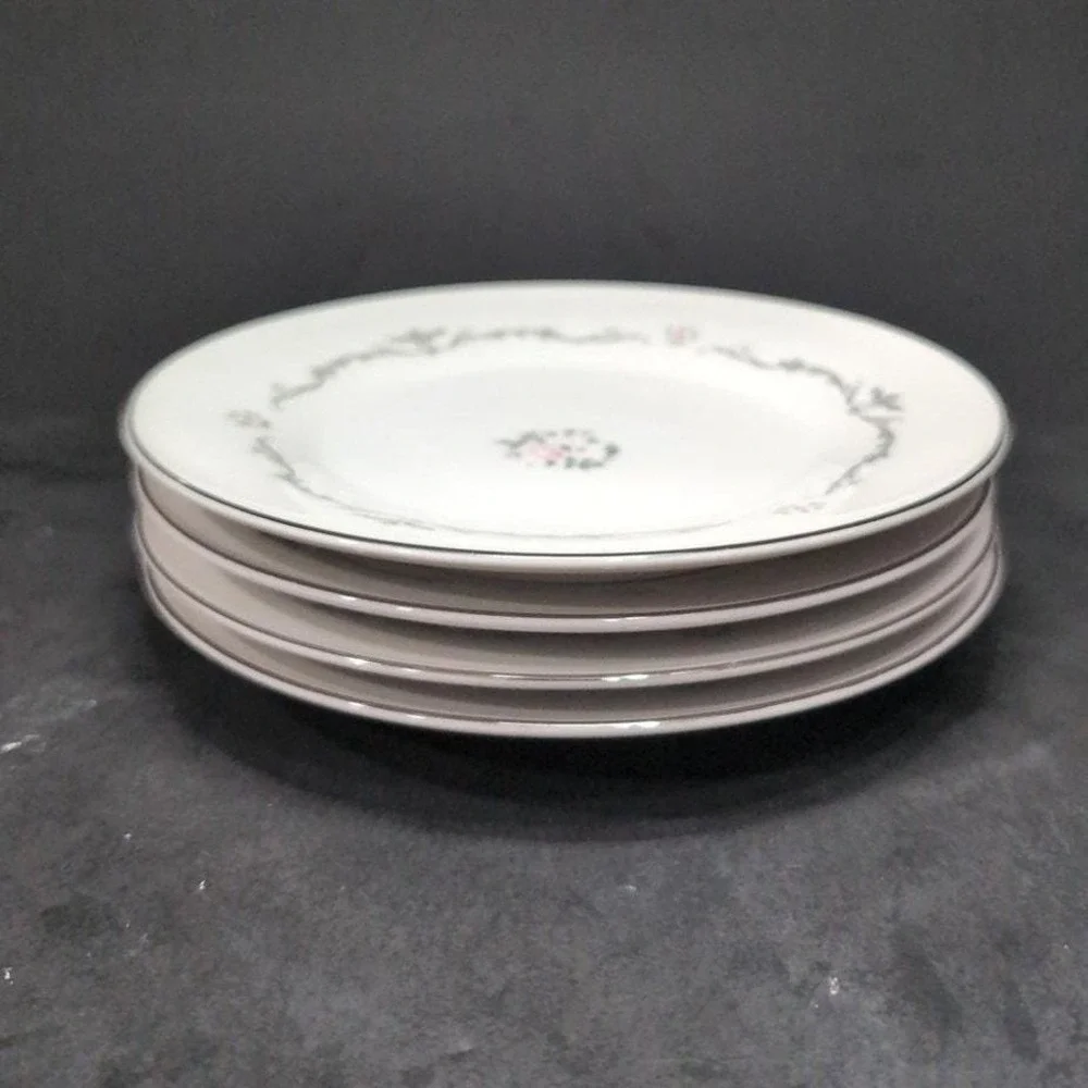Signature Collection Petite Bouquet‎ Bread Plates, Set Of 4, Floral Tableware